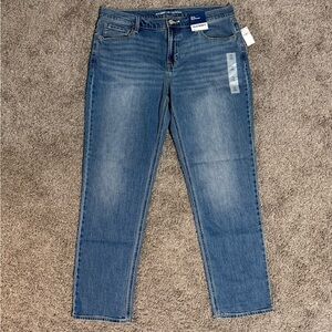 Old Navy Women's Size 12 Mid-Rise Wow Boyfriend Straight Ankle Denim Jeans